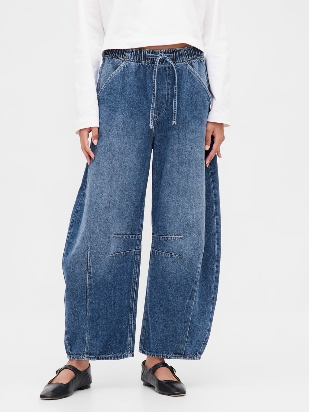 Gap Mid-Rise Ultrasoft Easy Horseshoe Jeans. Size M.